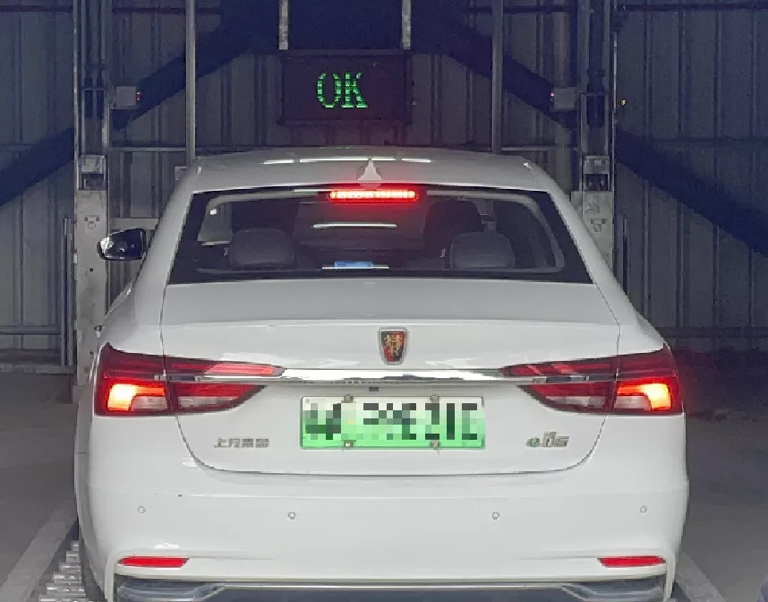 停車庫2.webp.jpg